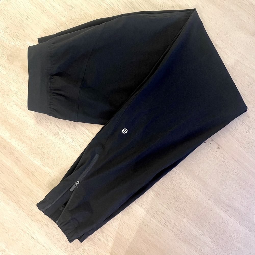 EUC Adapted State High-Rise Joggers